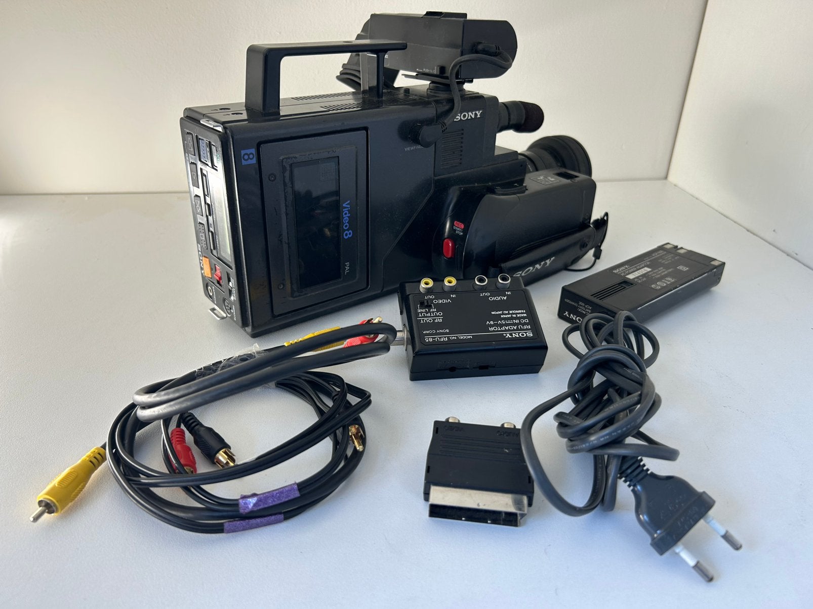 Sony CCD-V8 Video-8 camcorder, Mini dv, 20x of meer, Ophalen of Verzenden, Zo goed als nieuw