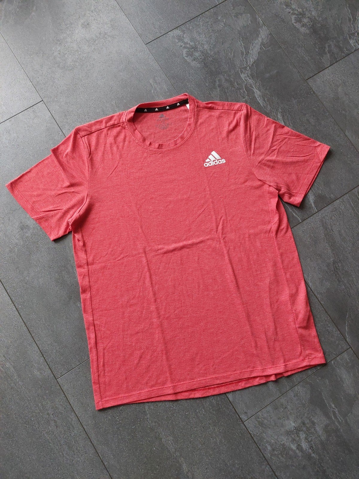 Adidas T-shirt rood maat M, Kleding | Heren, Maat 48/50 (M), Ophalen of Verzenden, Adidas, Gedragen