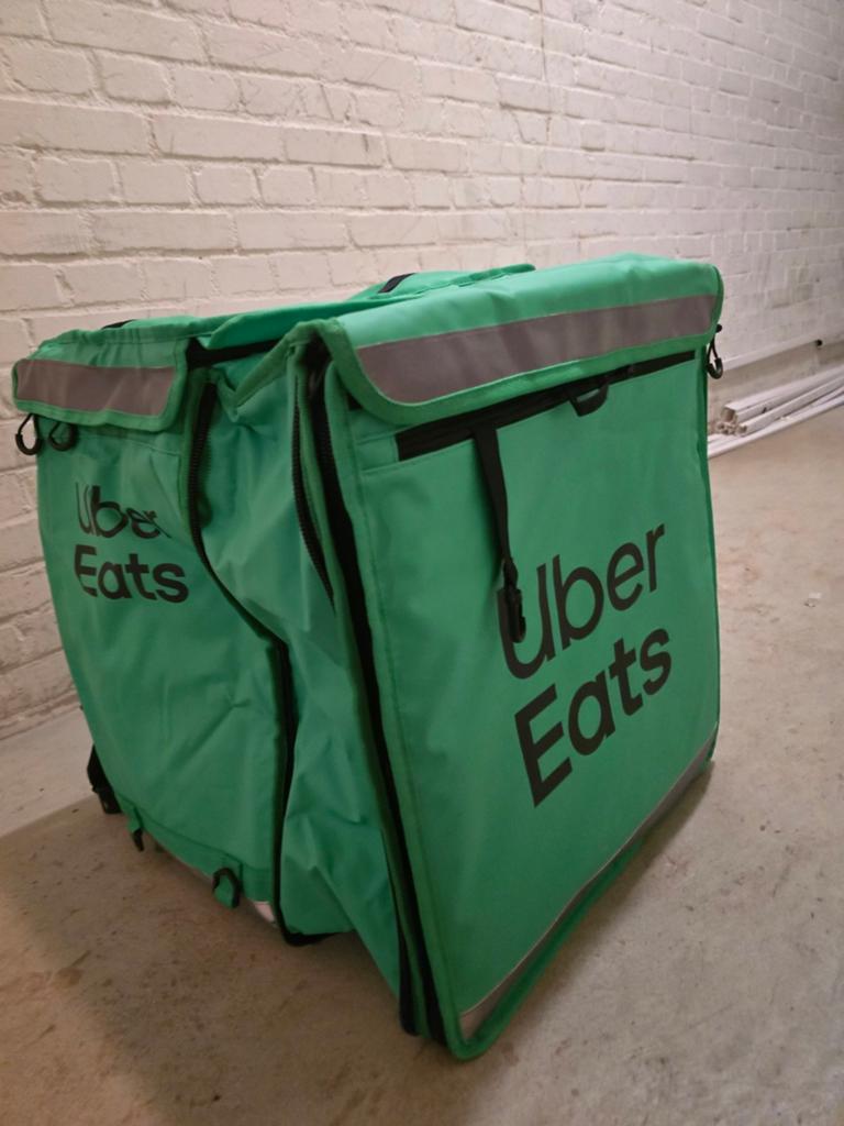 Uber eats tas + phone holder NEW!, Fietsen en Brommers, Fietsaccessoires | Fietstassen, Ophalen of Verzenden, Nieuw