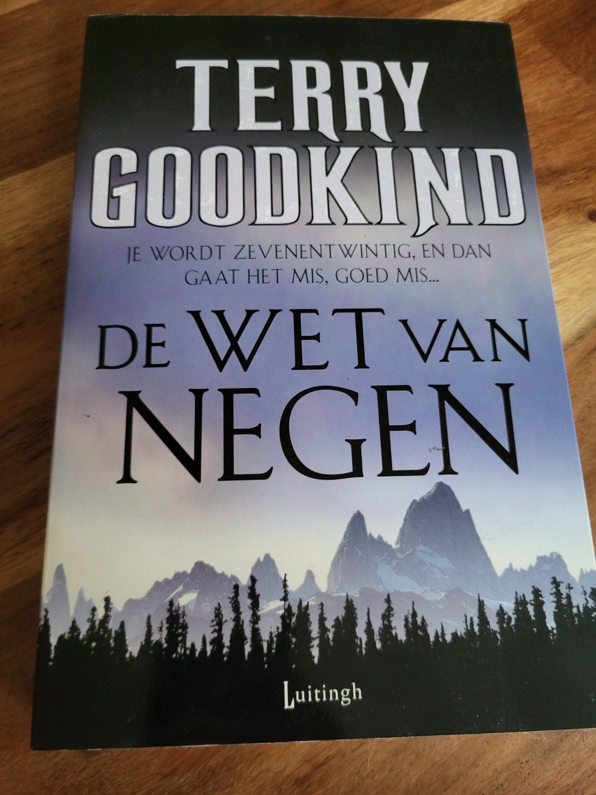 De Wet van Negen - Terry Goodkind, Ophalen of Verzenden, Zo goed als nieuw