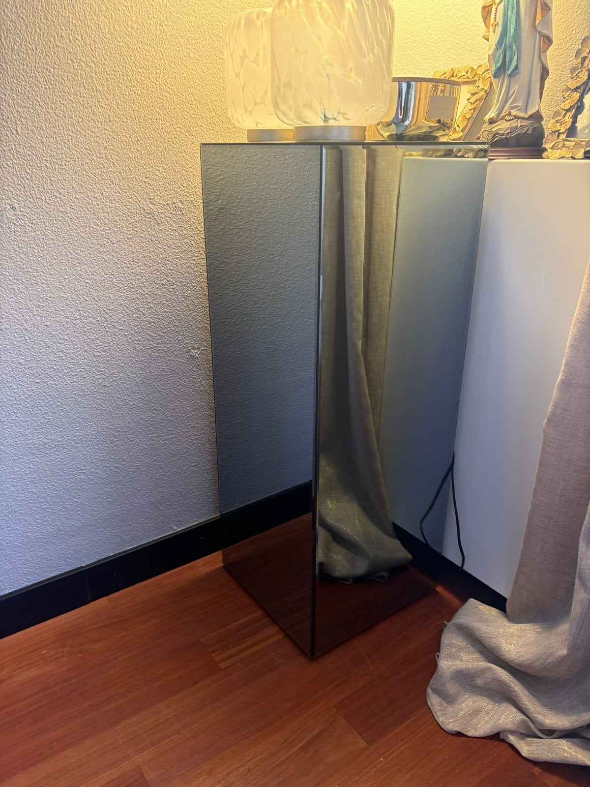 Spiegelzuil/sokkel met klein hoekje kapot, Ophalen, Gebruikt, Modern, Glas