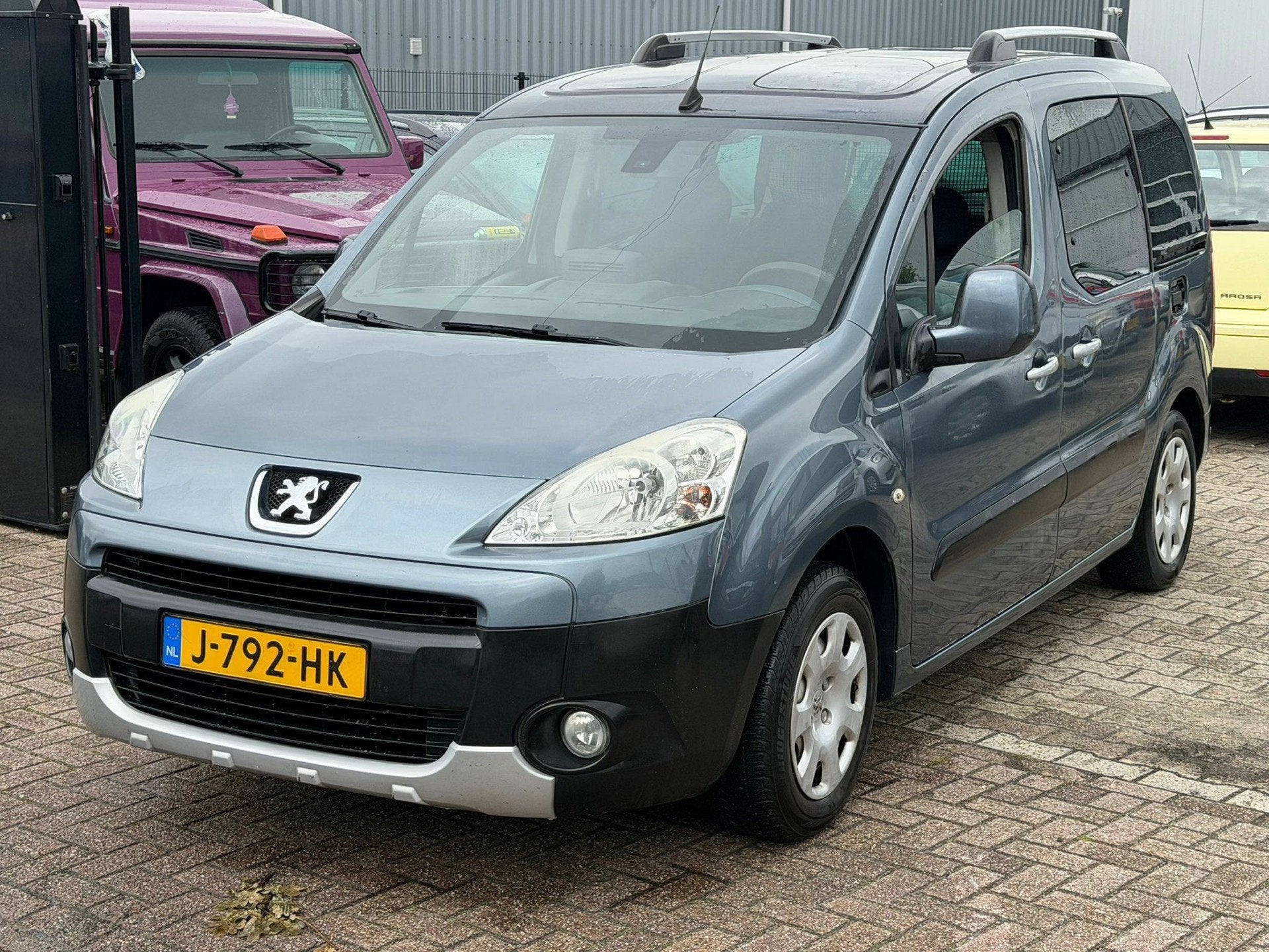 Peugeot Partner Tepee 1.6 XT Style 2010 5-Persoons LPG-G3 Ni, Voorwielaandrijving, Euro 5, Gebruikt, 4 cilinders