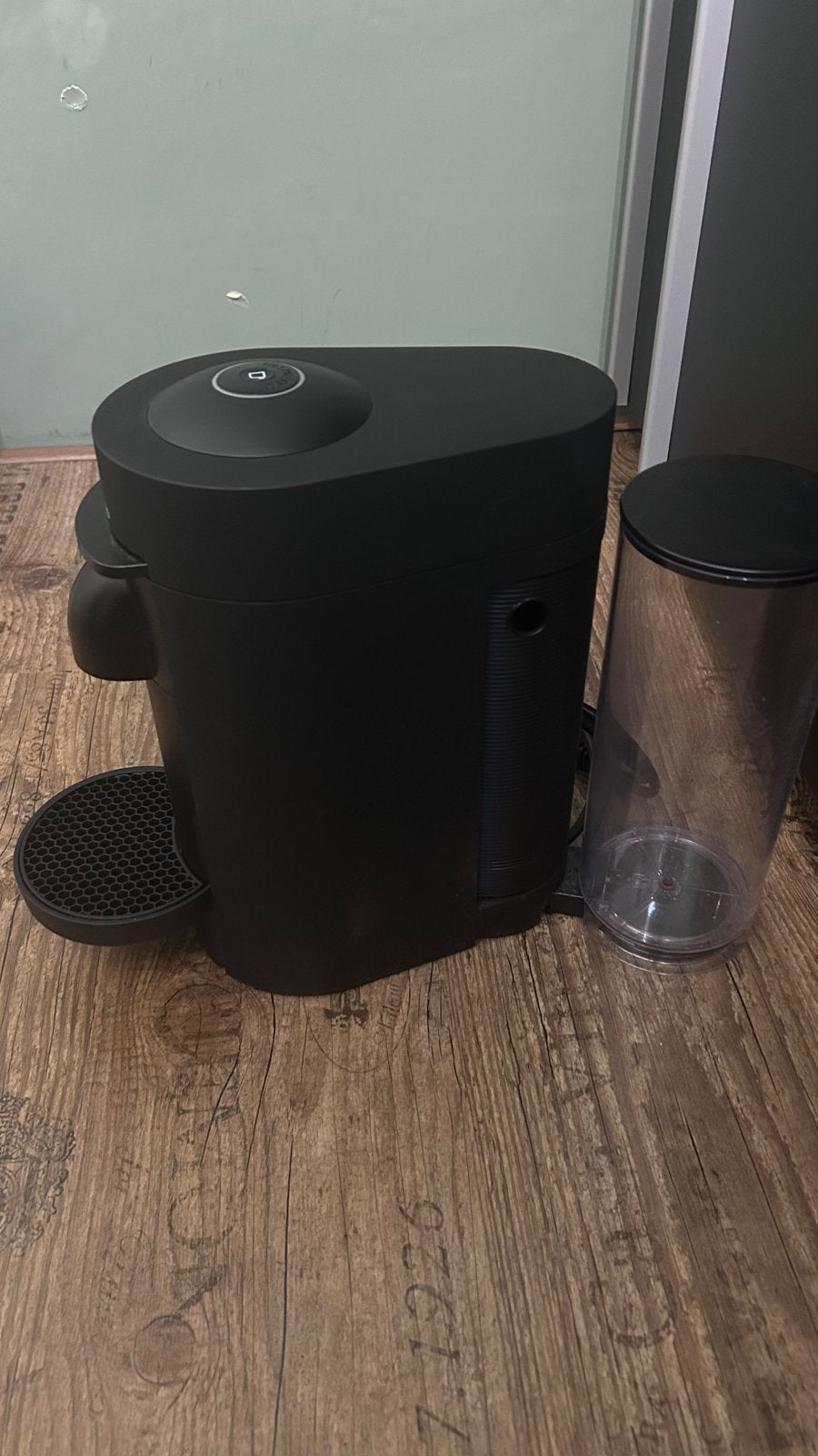Nestlé Nespresso Vertuo Koffiemachine - Zwart, Koffiemachine, Ophalen of Verzenden, Zo goed als nieuw, 1 kopje