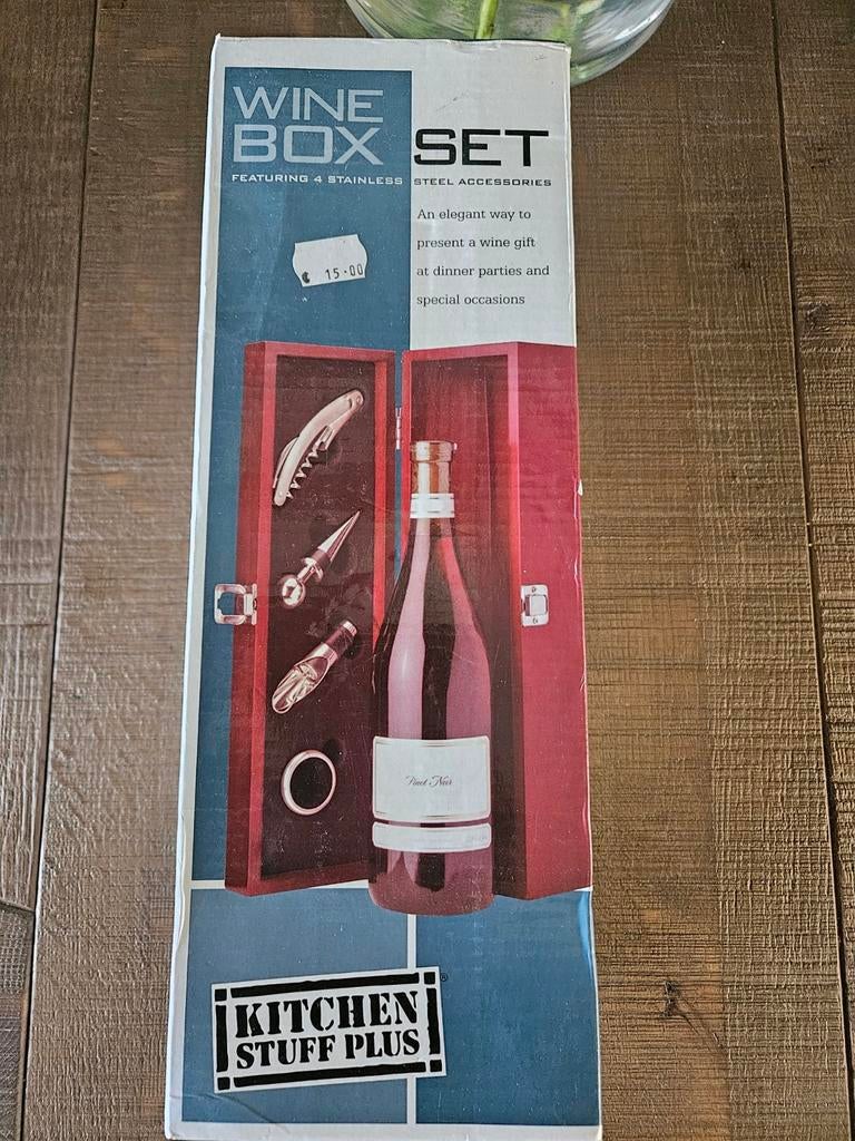 Nieuwe wijnbox set met accessoires, Nieuw, Ophalen of Verzenden, Minder dan 5 flessen, Minder dan 50 cm