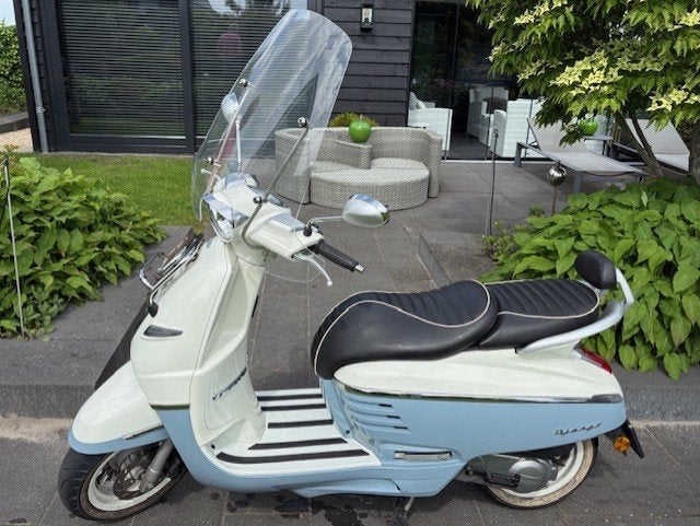Te koop: Peugeot Django Evasion scooter, Fietsen en Brommers, Scooters | Peugeot, Ophalen, Gebruikt, Overige modellen, Maximaal 45 km/u