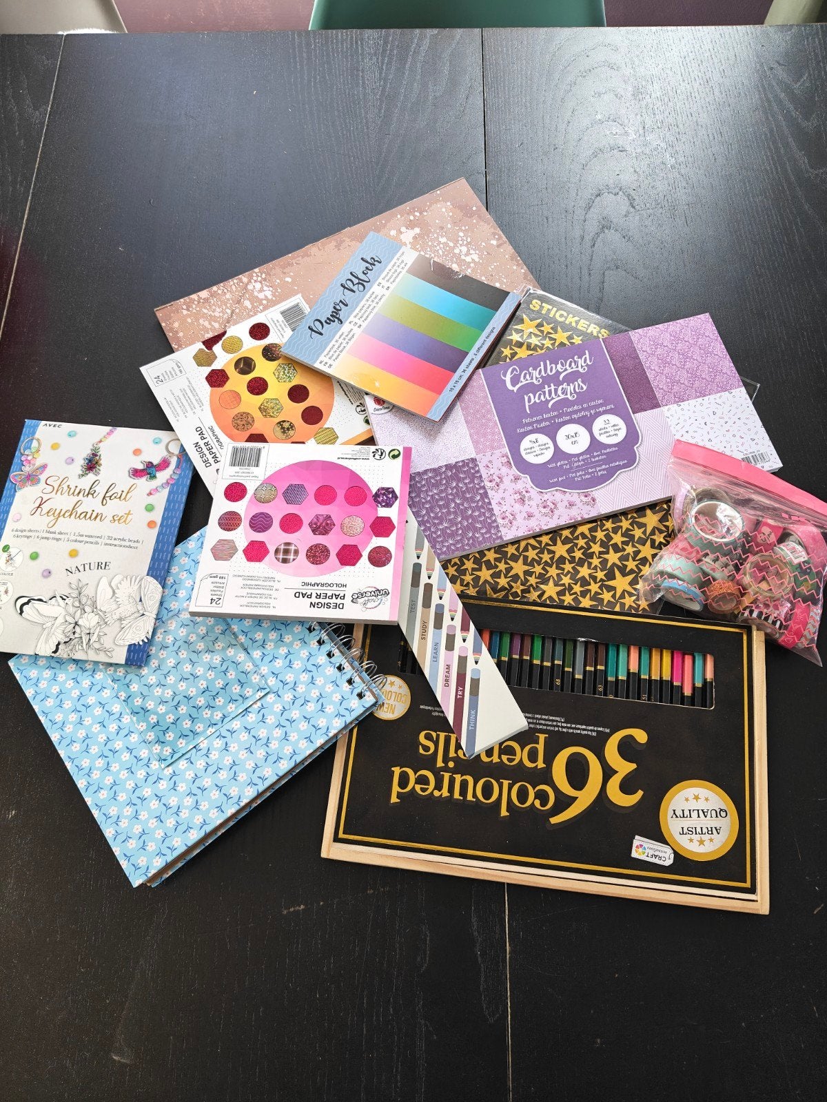 Groot knutselpakket: potloden, papier, stickers en meer!, Nieuw, Meerkleurig, Papier of Karton, Educatief