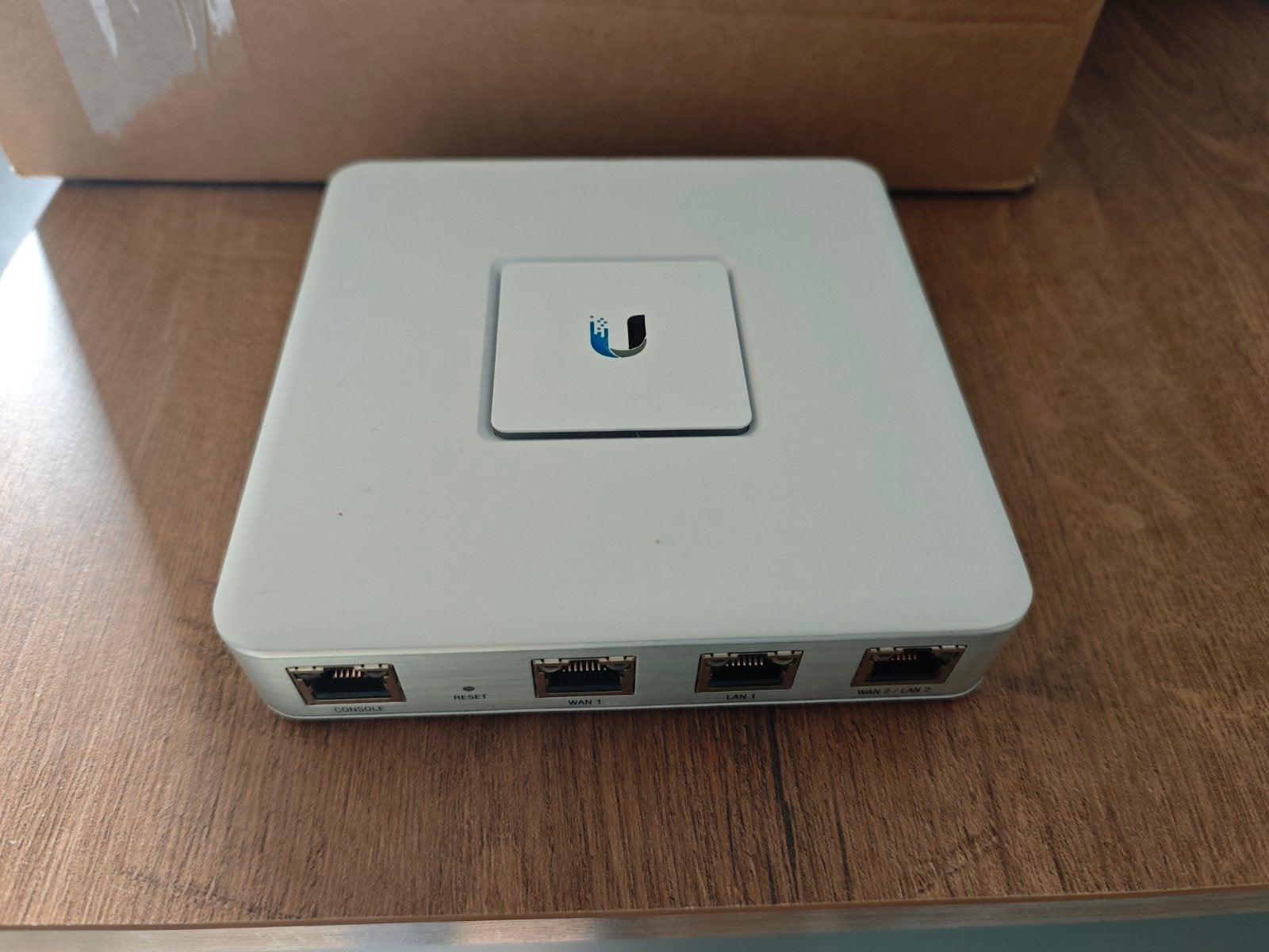 Ubiquiti UniFi Security Gateway (USG) met adapter, Ophalen of Verzenden