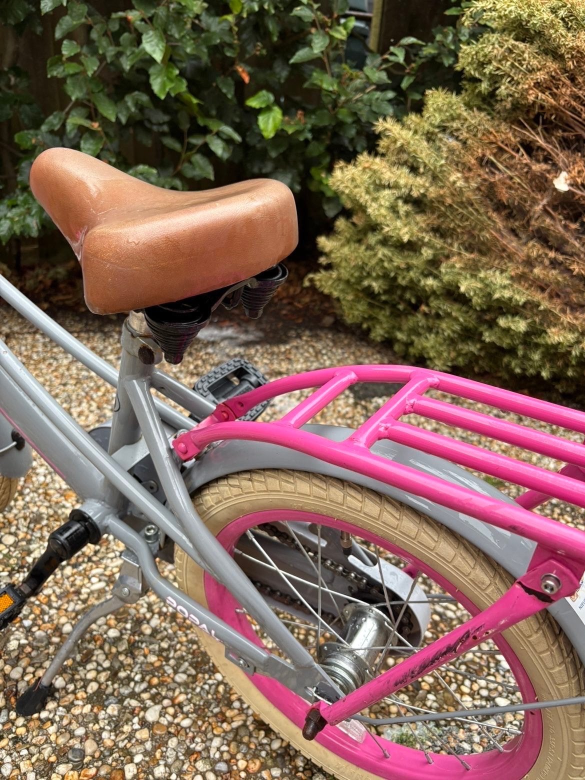 Lola kinderfiets, Fietsen en Brommers, Ophalen, Terugtraprem, Gebruikt, Handrem