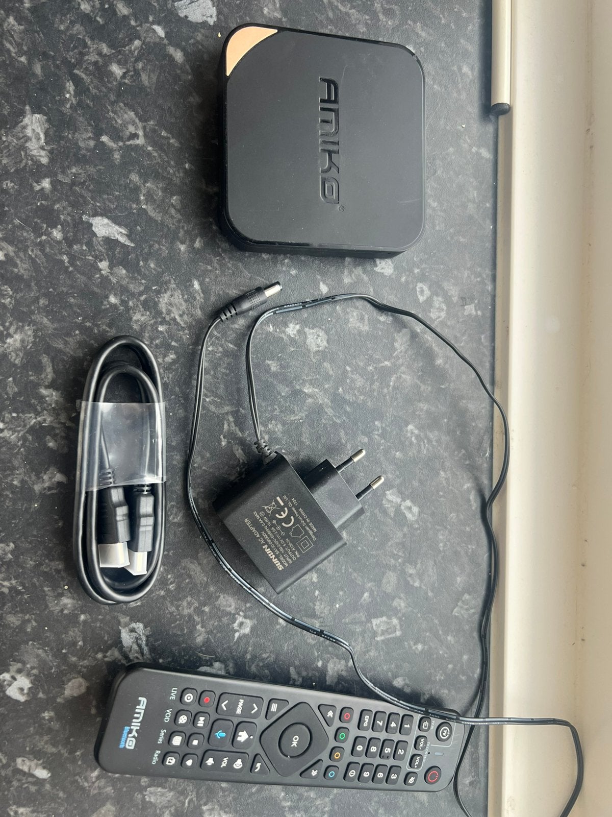 Amiko A11+ IPTV Box - Smart TV Ervaring, Ophalen of Verzenden, Zo goed als nieuw, HDMI, Zonder harde schijf