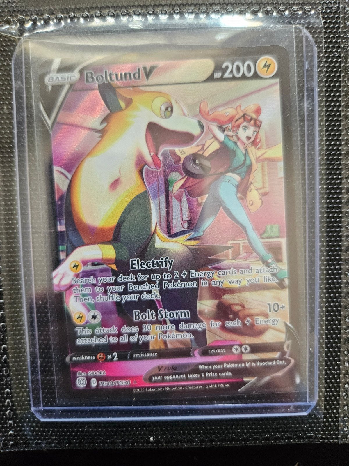 Pokemon Boltund V TG13/TG30 Brilliant Stars, Ophalen of Verzenden, Zo goed als nieuw, Losse kaart, Foil