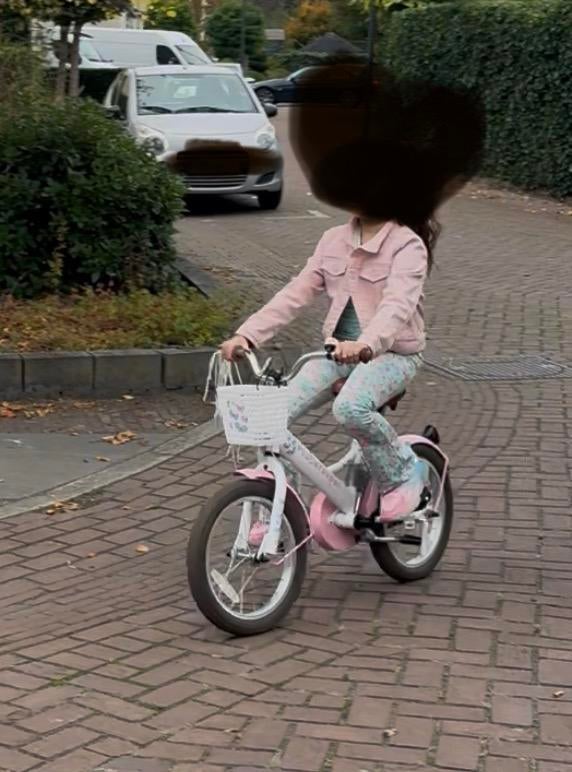 Popal Supersuper fietsje eventueel met zijwielen 18 inch, Ophalen of Verzenden, Gebruikt, 16 tot 20 inch, Zijwieltjes