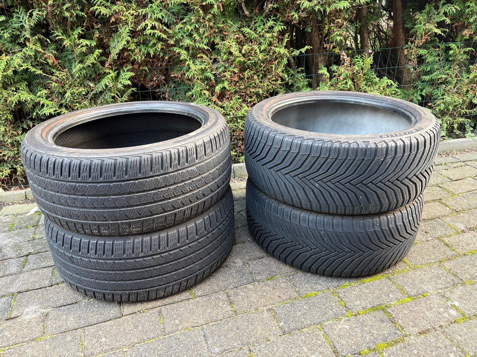 Set van 4 all-season banden 235/40 R18 Michelin + Vredestein, Ophalen
