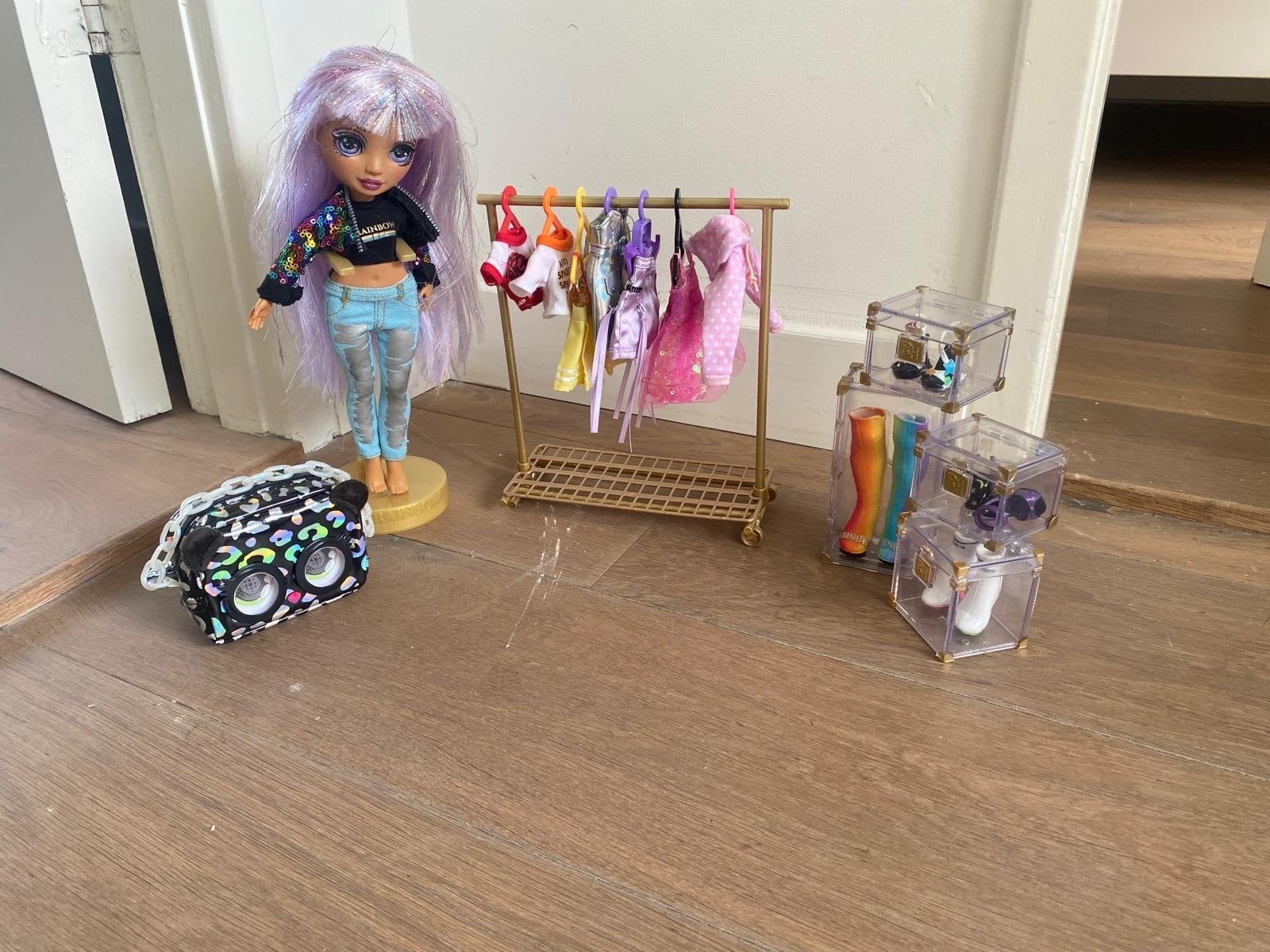 Rainbow High pop met kleding en accessoires, Ophalen of Verzenden, Zo goed als nieuw, Meisje