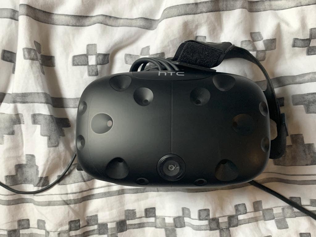 HTC Vive met basestations en Deluxe Audio Strap, Spelcomputers en Games, Virtual Reality, Ophalen of Verzenden, Gebruikt, VR-bril