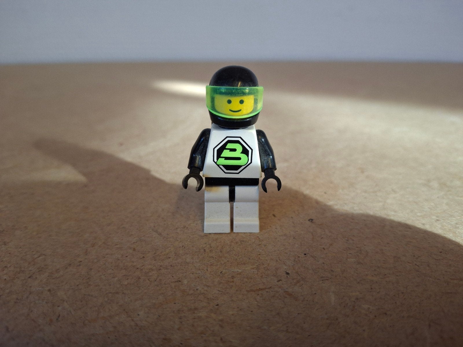 Lego 6851 Tri-Wheeled Tyrax. Jaren 90 Blacktron II Space, Kinderen en Baby's, Lego, Info@lego.com, 33 Bath Road, Slough, UK, Lego
