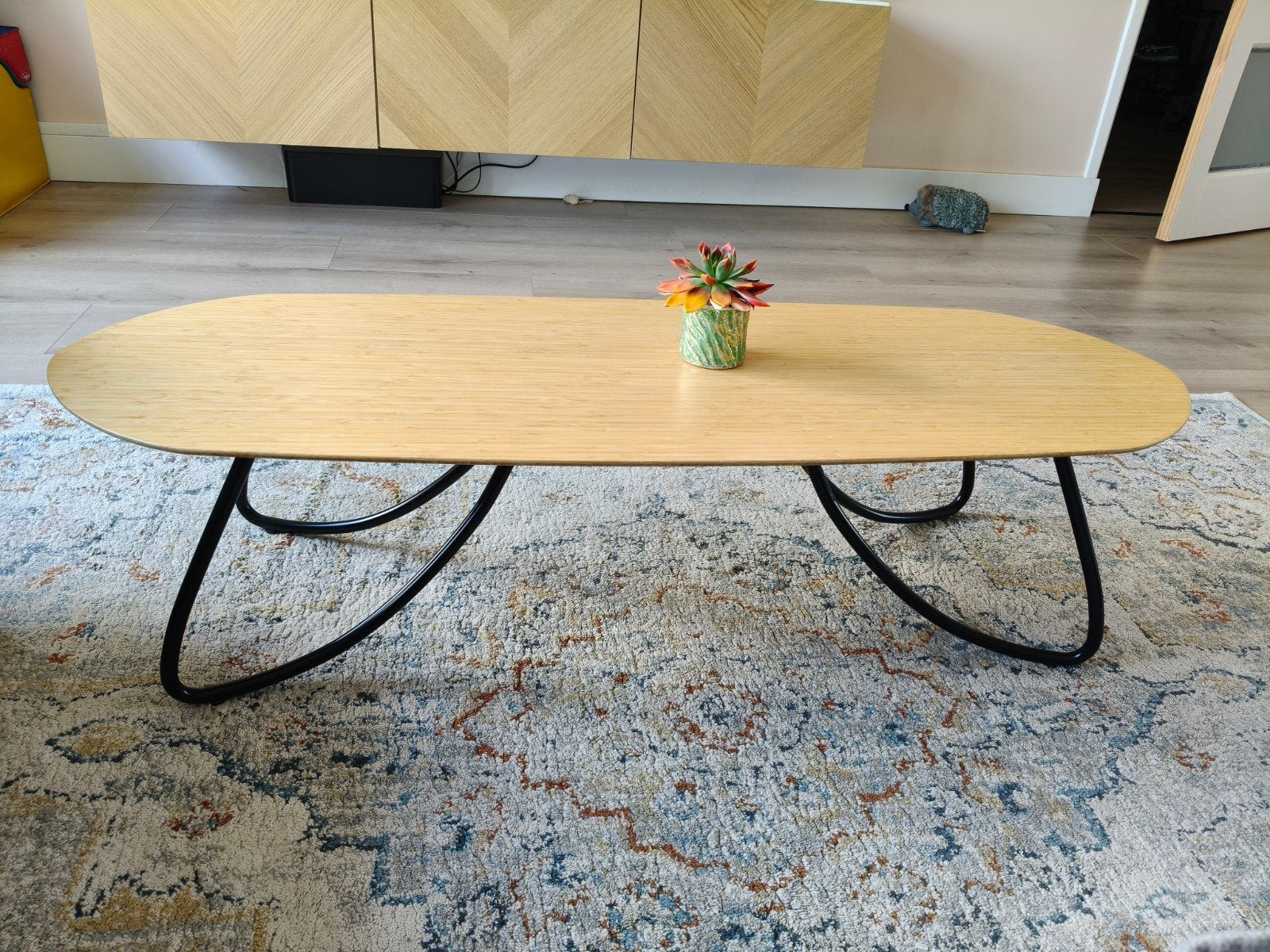 IKEA Kaseberga Salontafel - World Surf League Editie 2022, Huis en Inrichting, 100 tot 150 cm, 50 tot 100 cm, Ovaal, Ophalen