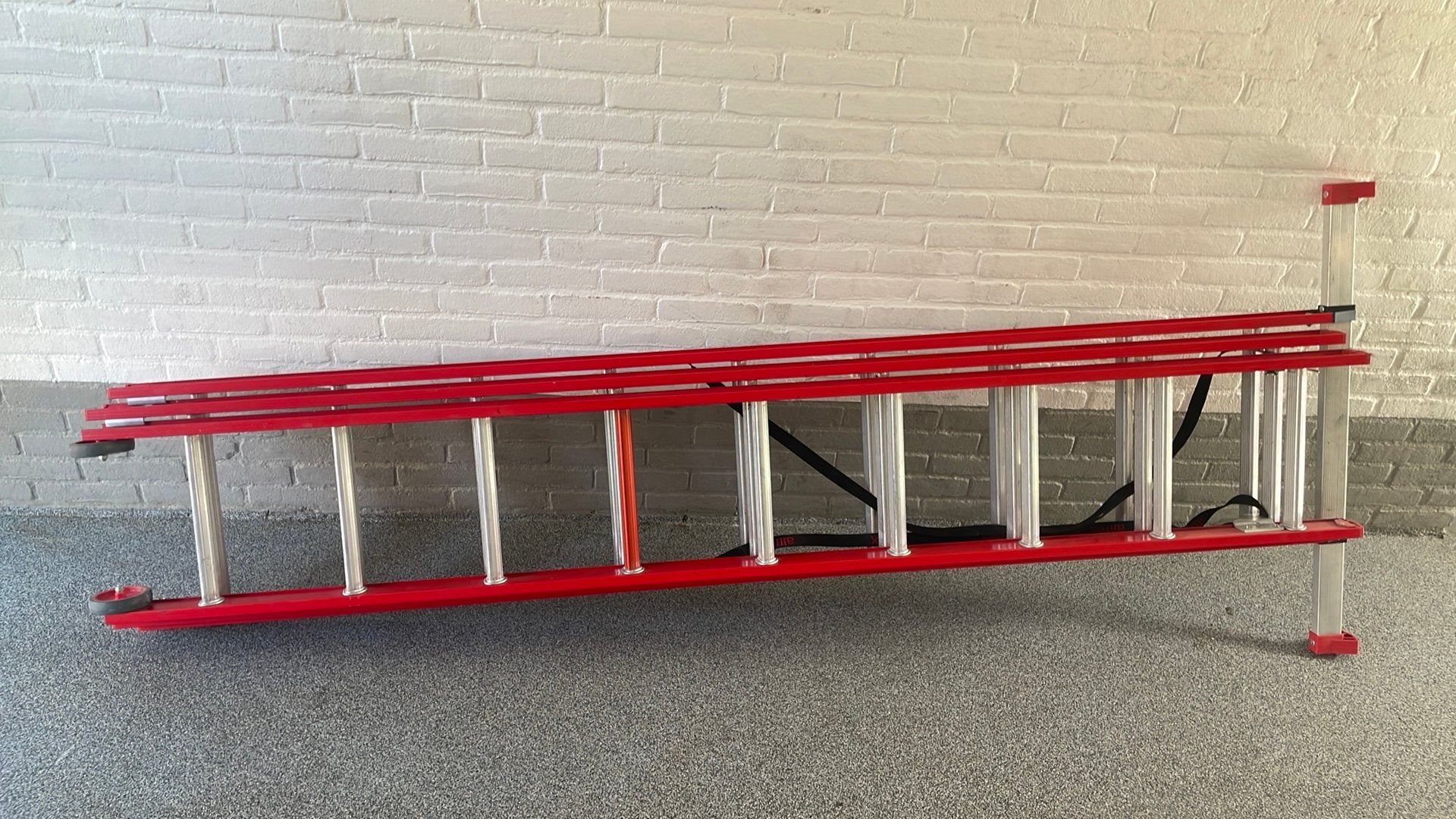 Ladder altrex 3 x 9 zeer netjes, Ophalen, Zo goed als nieuw, 4 meter of meer