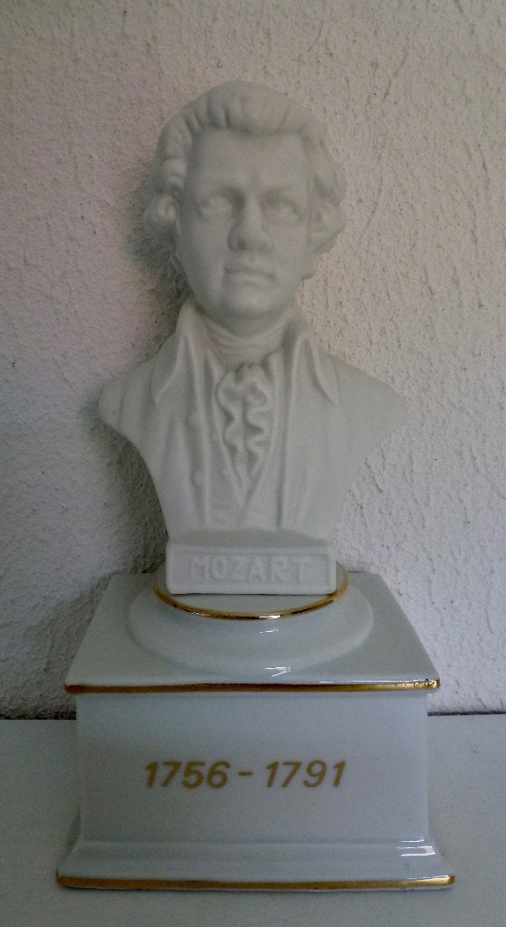 Porseleinen buste van Mozart op een voetstuk met muziekdoos., Antiek en Kunst, Curiosa en Brocante, Verzenden