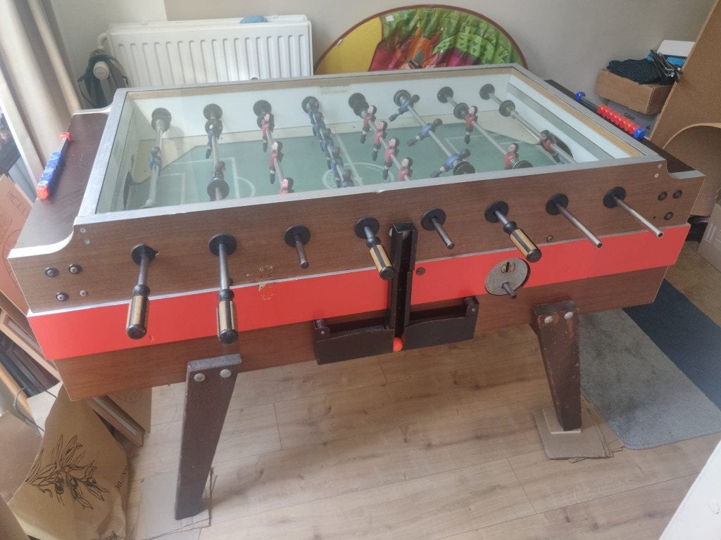 Professionele tafelvoetbaltafel Garlando Olympic, Ophalen, Gebruikt