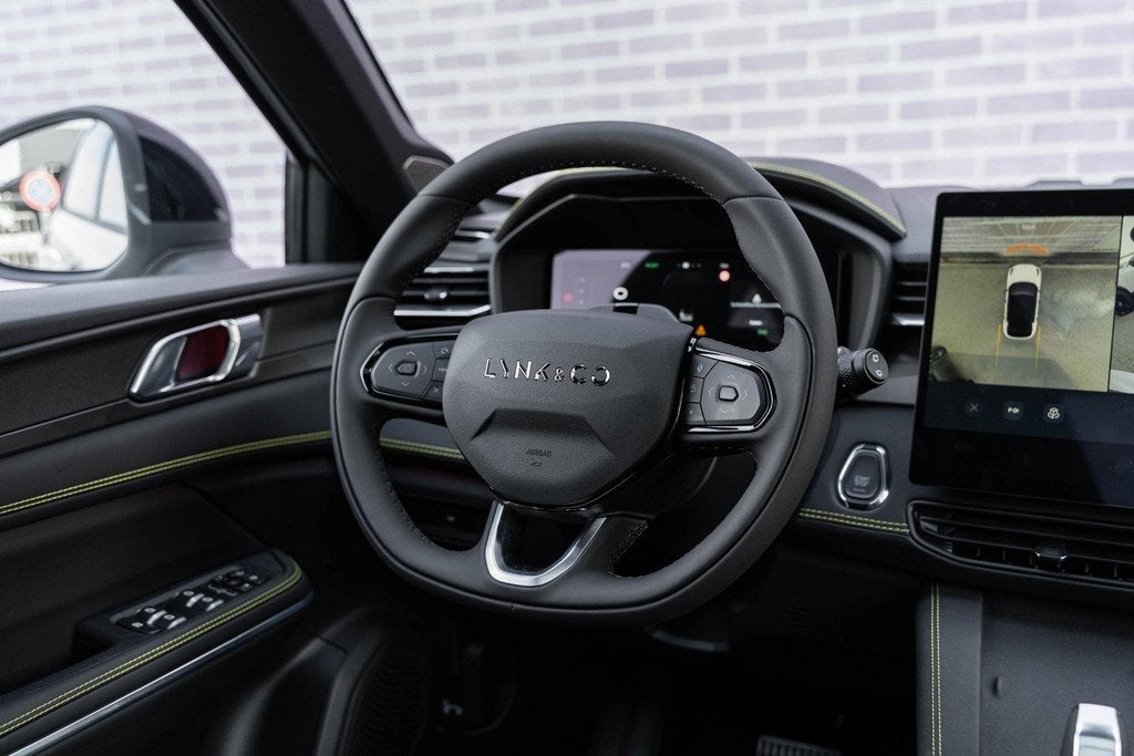 Lynk & Co 01