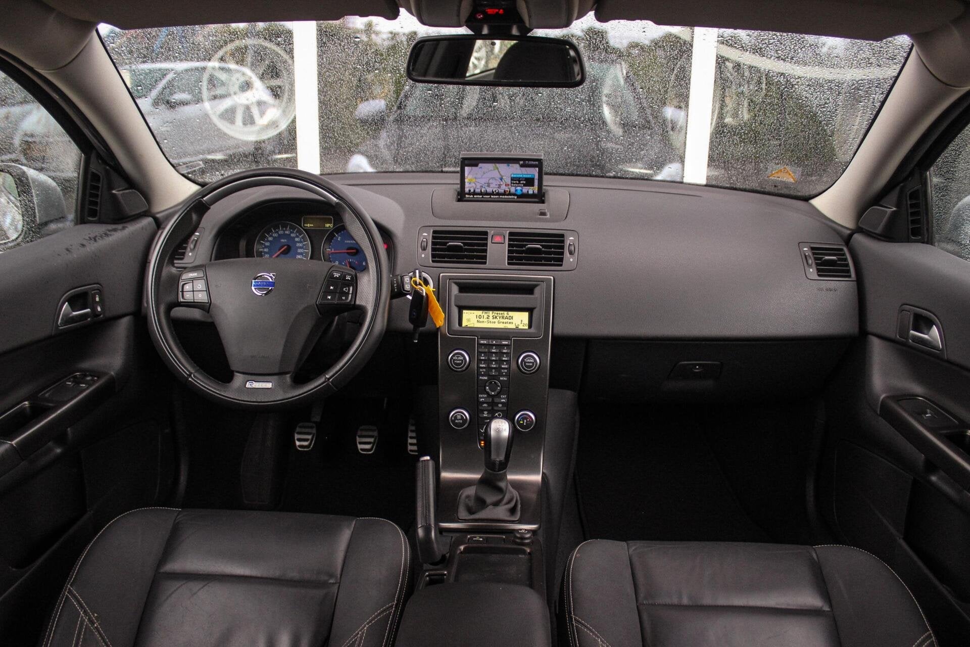 Volvo C30 1.6 D2 R-Design Pro Edition | 2e eigenaar | NL aut, Voorwielaandrijving, 28 km/l, Gebruikt, Zwart