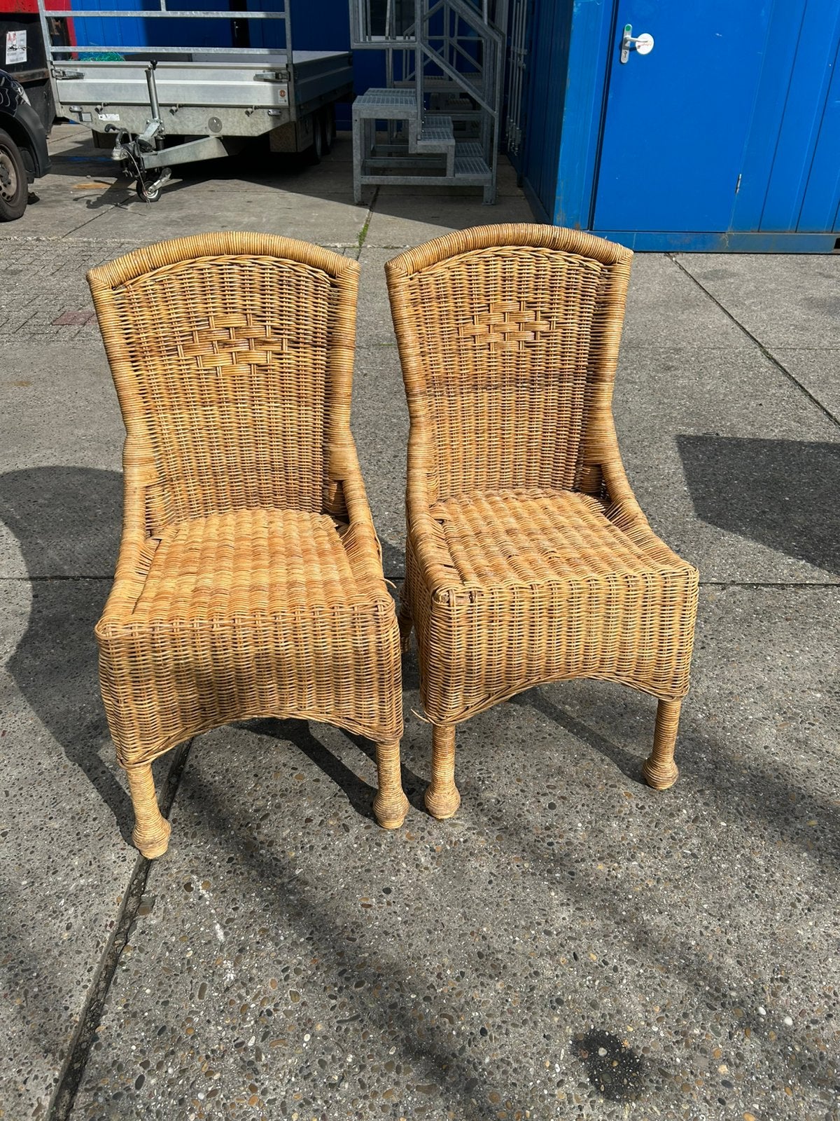 2 mooie rieten stoelen