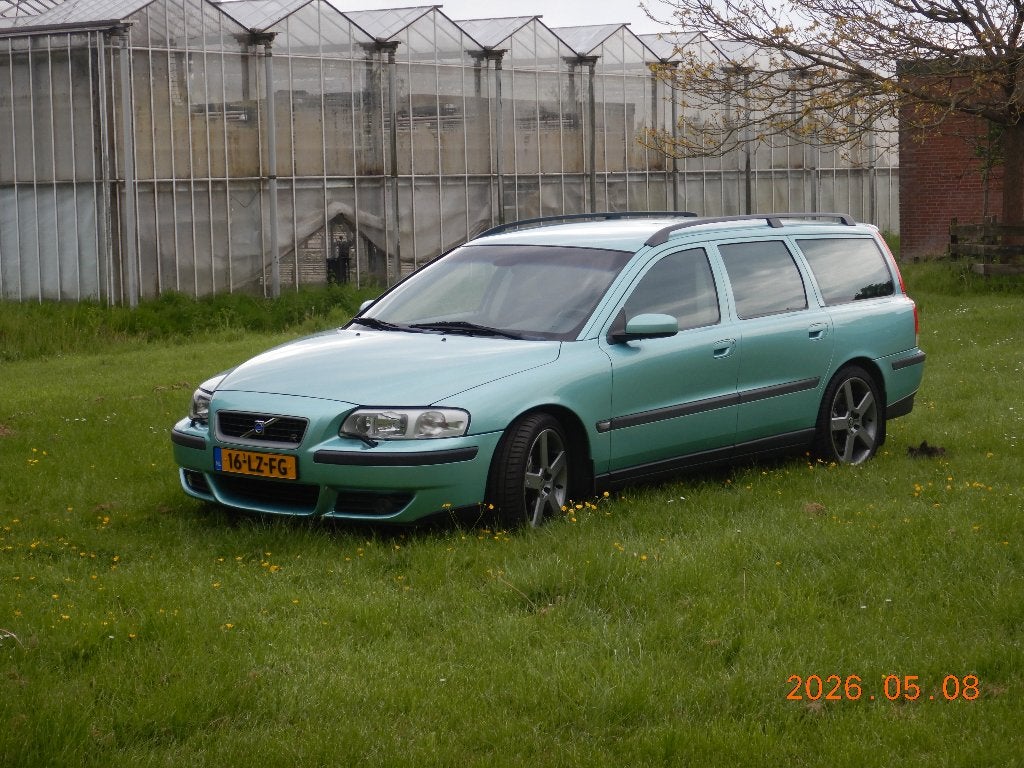 Volvo V70 R AWD 2003 flash green handgeschakeld youngtimer, 1800 kg, 2521 cc, Stationwagon, Handgeschakeld