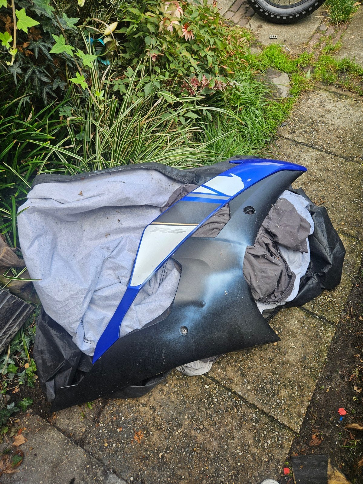 Yamaha R6 Zijkap - Cosmetisch Gebrekkig, Tabs Intact, Motoren, Ophalen of Verzenden, Gebruikt