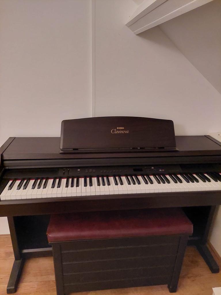 Yamaha Clavinova CLP-840, Ophalen, Gebruikt, Bruin, Digitaal