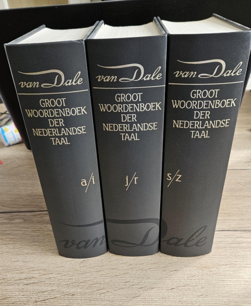 Van Dale Groot Woordenboek der Nederlandse Taal (3 delen), Ophalen of Verzenden, Zo goed als nieuw, Van Dale, Nederlands