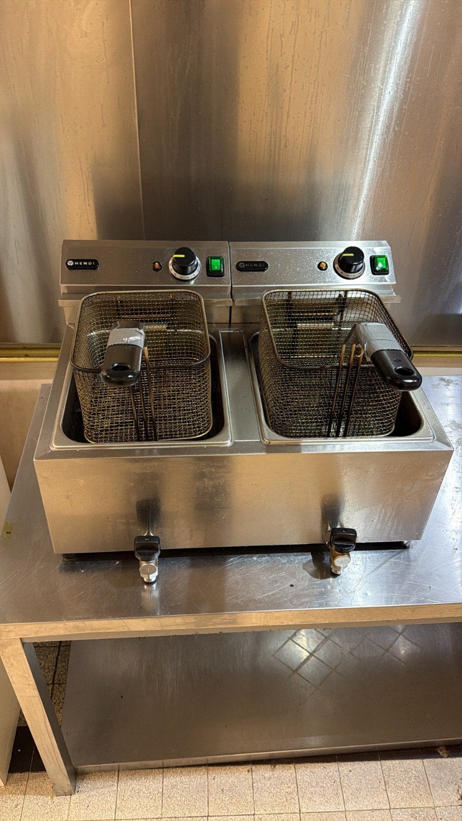 Hendi Duo-friteuse - Professionele RVS Frituurpan, 4 liter of meer, Ophalen, Gebruikt, Duo-friteuse