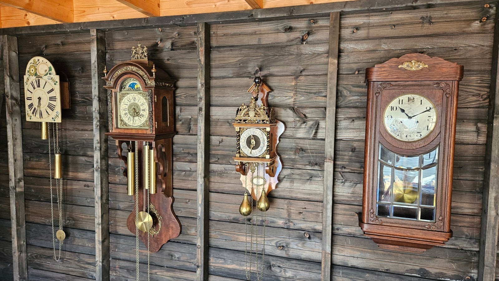 Antieke  junghans wandklok uit circa 1900, Ophalen
