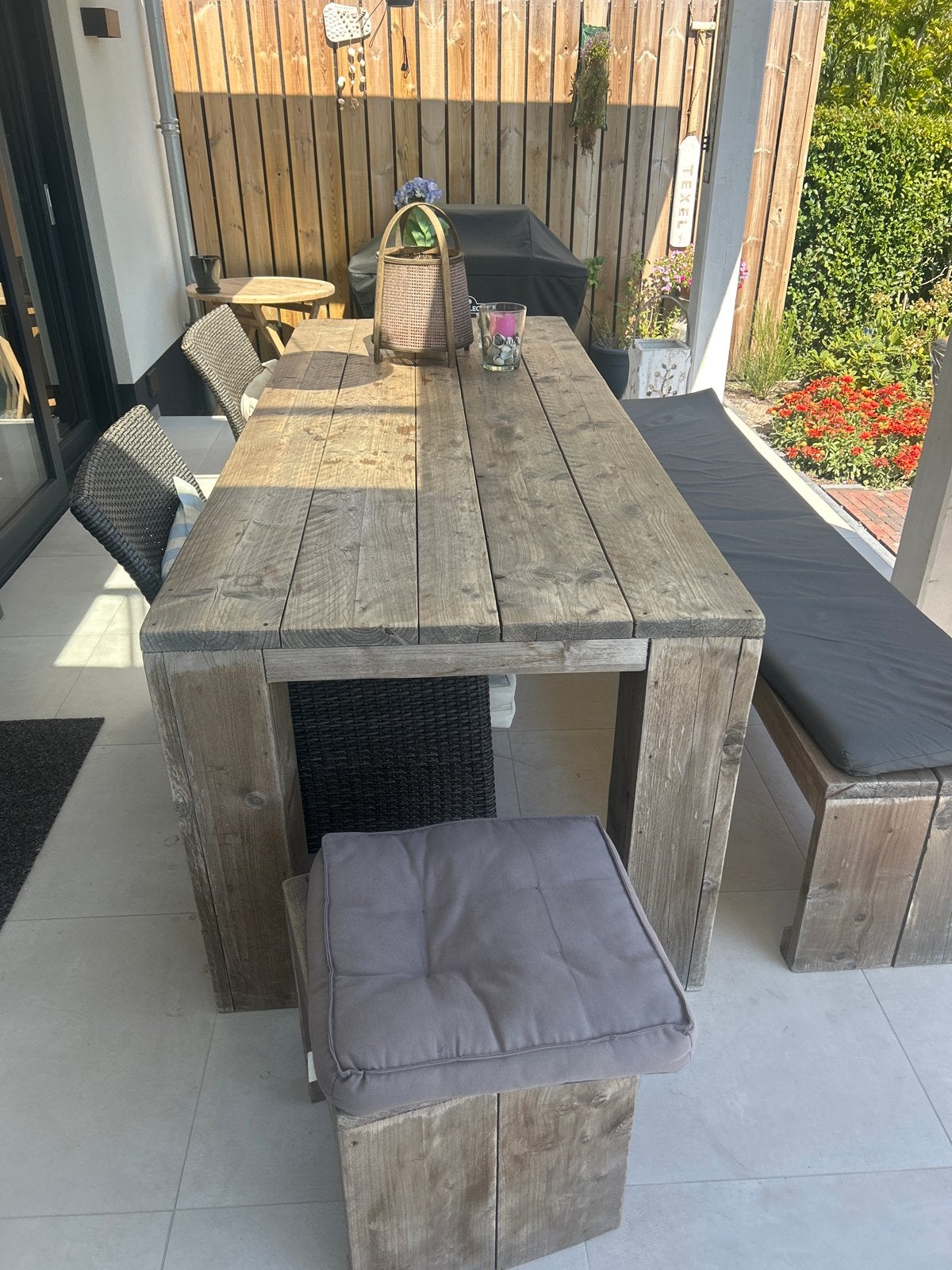 Robuuste steiger houten tuintafel 200x90 met bank/ 2 stoelen, Ophalen, Gebruikt, Rechthoekig, Hout