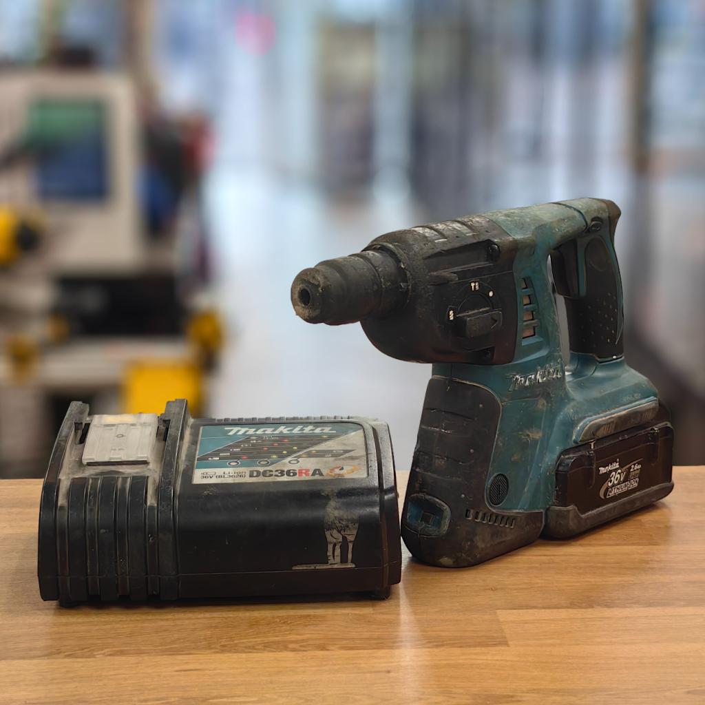Makita DHR262 Combihamer | BJ 2013 - 36v 2.6Ah, Doe-het-zelf en Verbouw, Gereedschap | Boormachines, Makita, Zo goed als nieuw