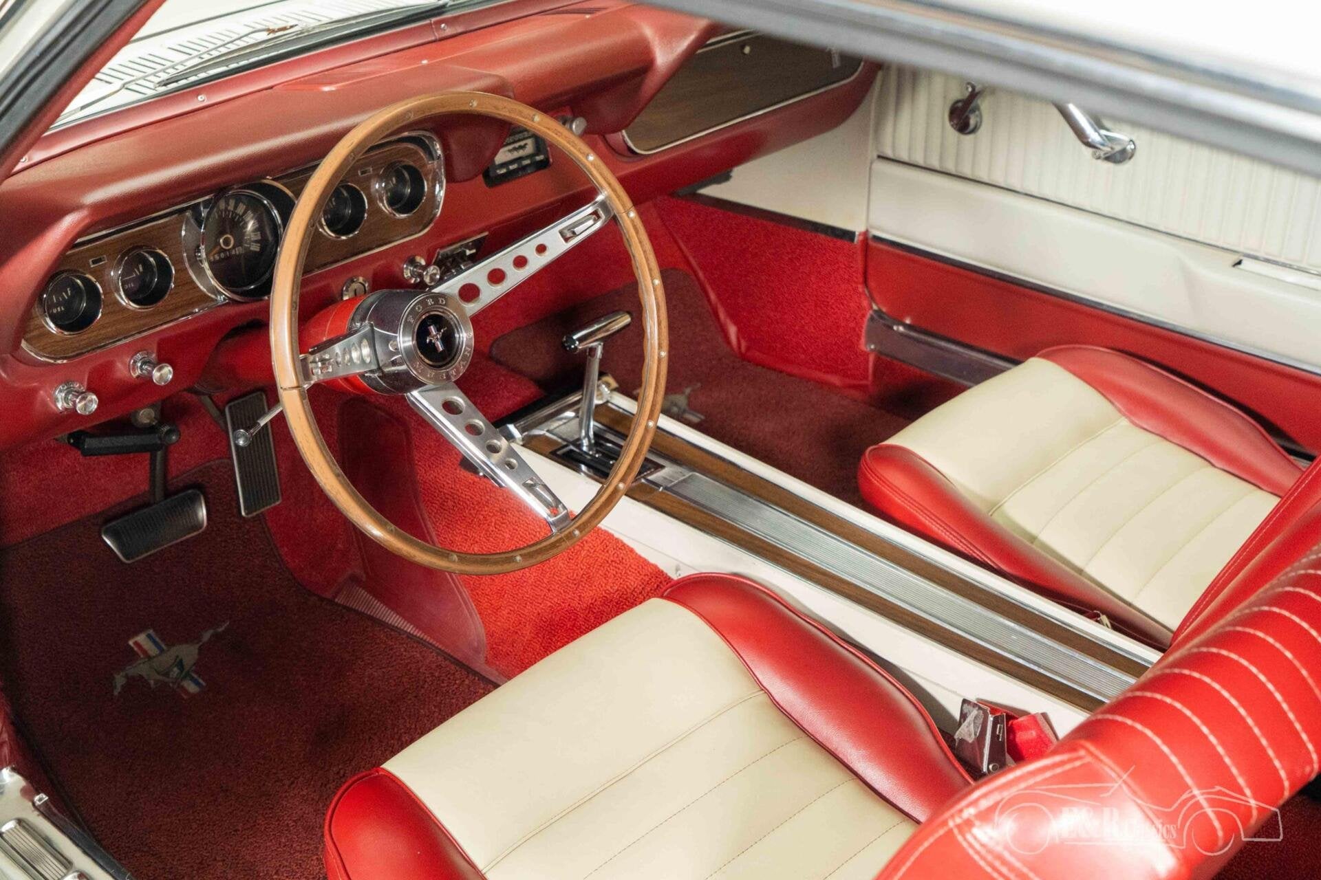 Ford Mustang Coupe | 1966, Auto's, Achterwielaandrijving, Overige carrosserieën, 4 stoelen, Wit