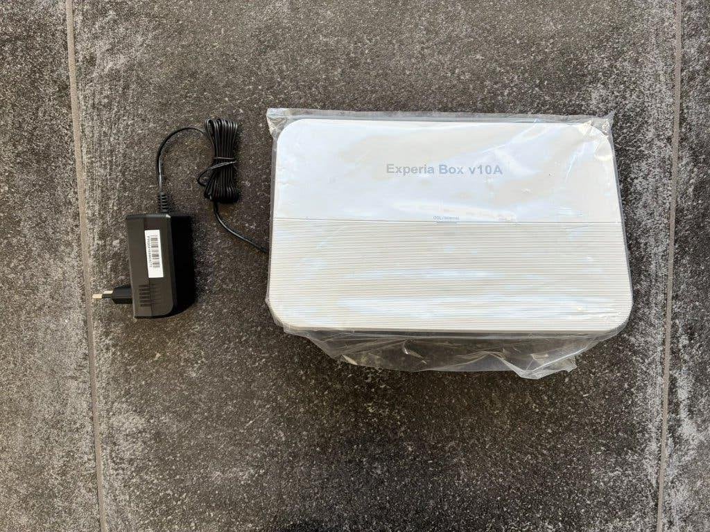 Experia Box v10a, Ophalen, Nieuw, Router met modem, Experia