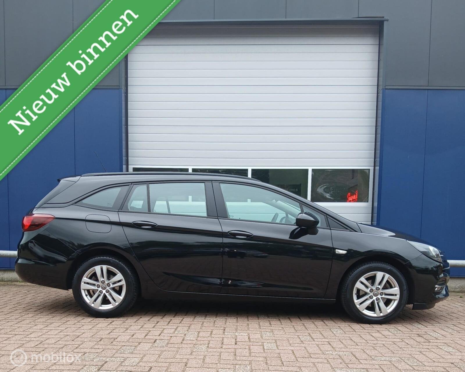 Opel Astra Sports Tourer 1.2 Business Edition, Auto's, Voorwielaandrijving, Euro 6, 1199 cc, Zwart