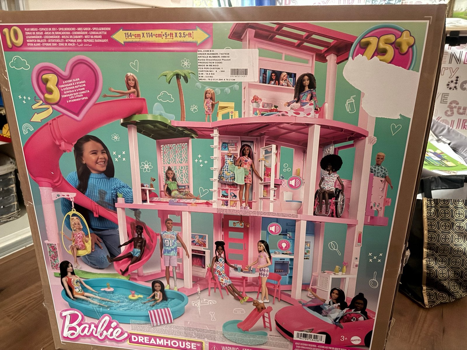 Barbie Droomhuis 114cm hoog met accessoires, Kinderen en Baby's, Ophalen of Verzenden, Zo goed als nieuw, Poppenhuis