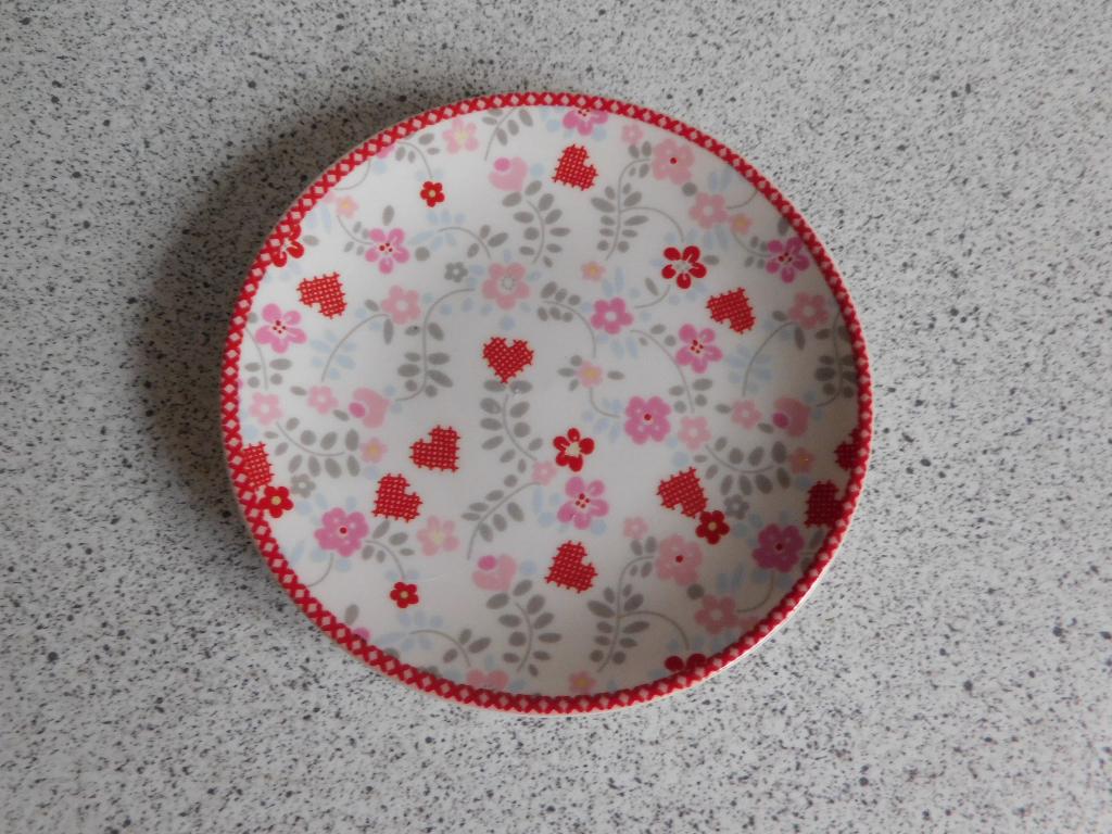 Bord 11 cm. Hartelust Yvon Jaspers, Ophalen of Verzenden, Zo goed als nieuw, Bord(en), Overige stijlen