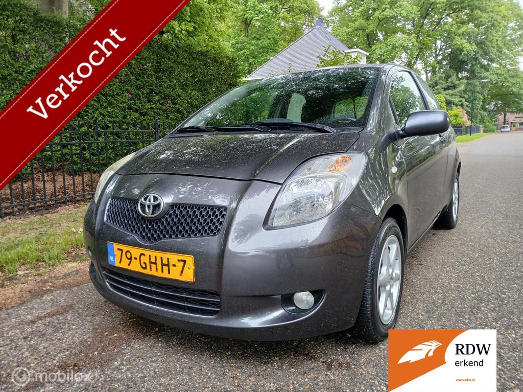 Toyota Yaris 1.3 VVTi airco automaat apk 22-05-2027, 750 kg, 4 cilinders, Origineel Nederlands, Bedrijf