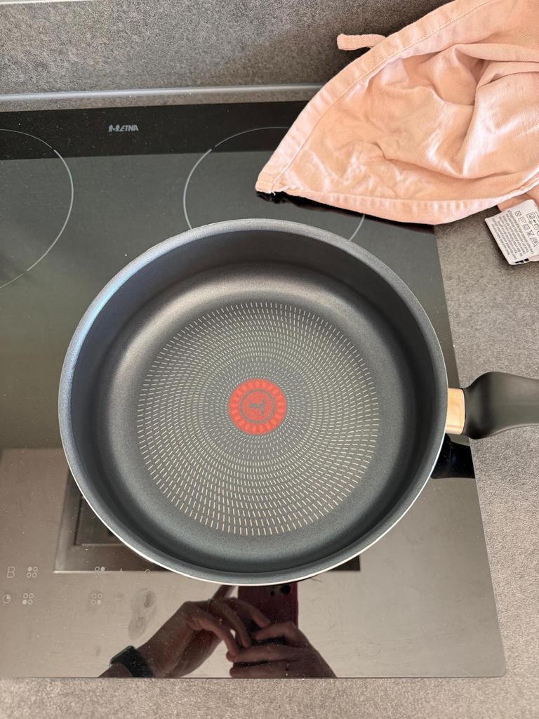 Tefal hapjespan, Huis en Inrichting, Keuken | Potten en Pannen, Ophalen of Verzenden, Zo goed als nieuw, Overige materialen, Koekenpan of Braadpan