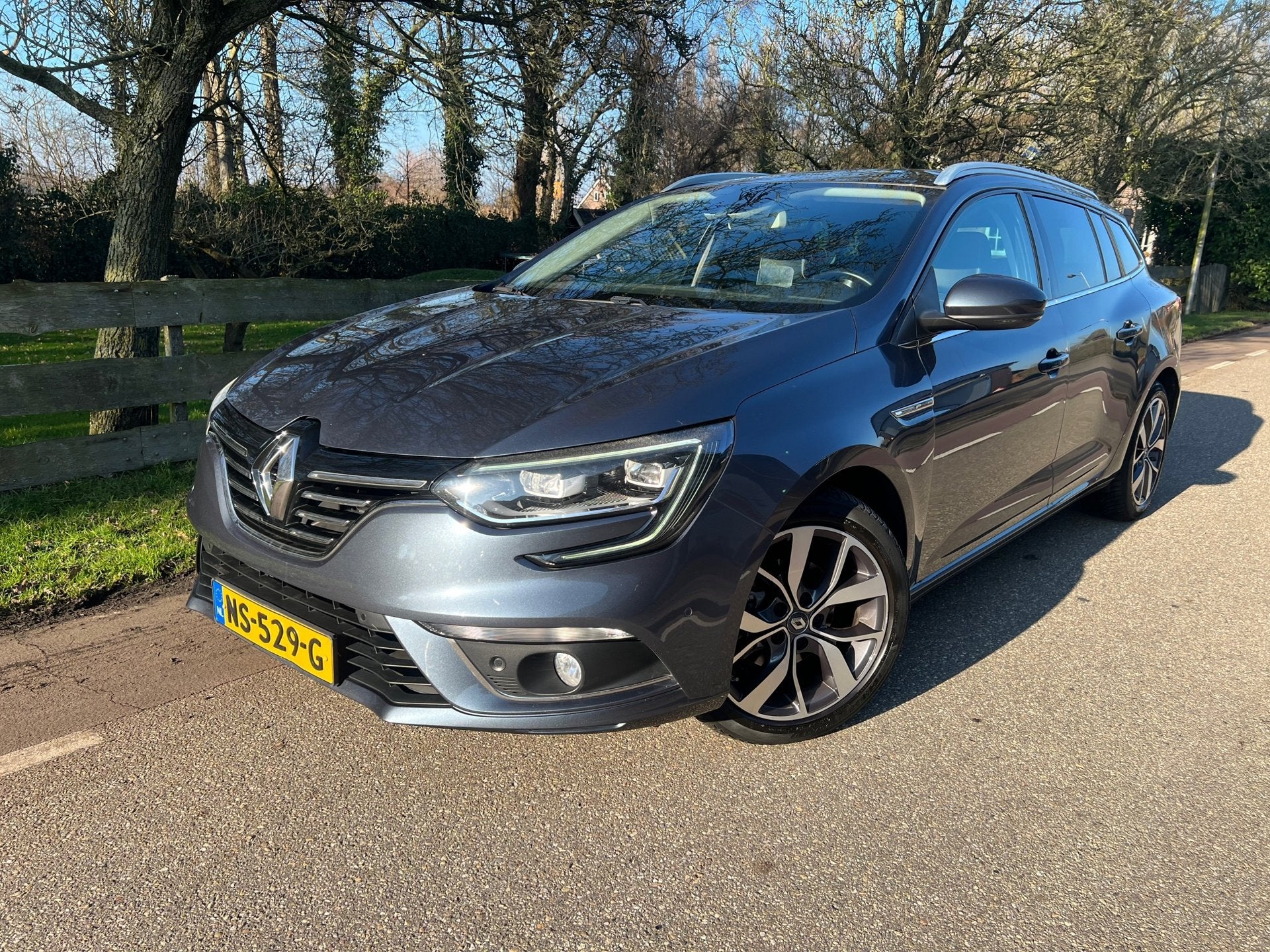 Renault Mégane Estate 1.2 TCe Bose Automaat Trekhaak, Parkeersensor, Gebruikt, 4 cilinders, Leder en Stof