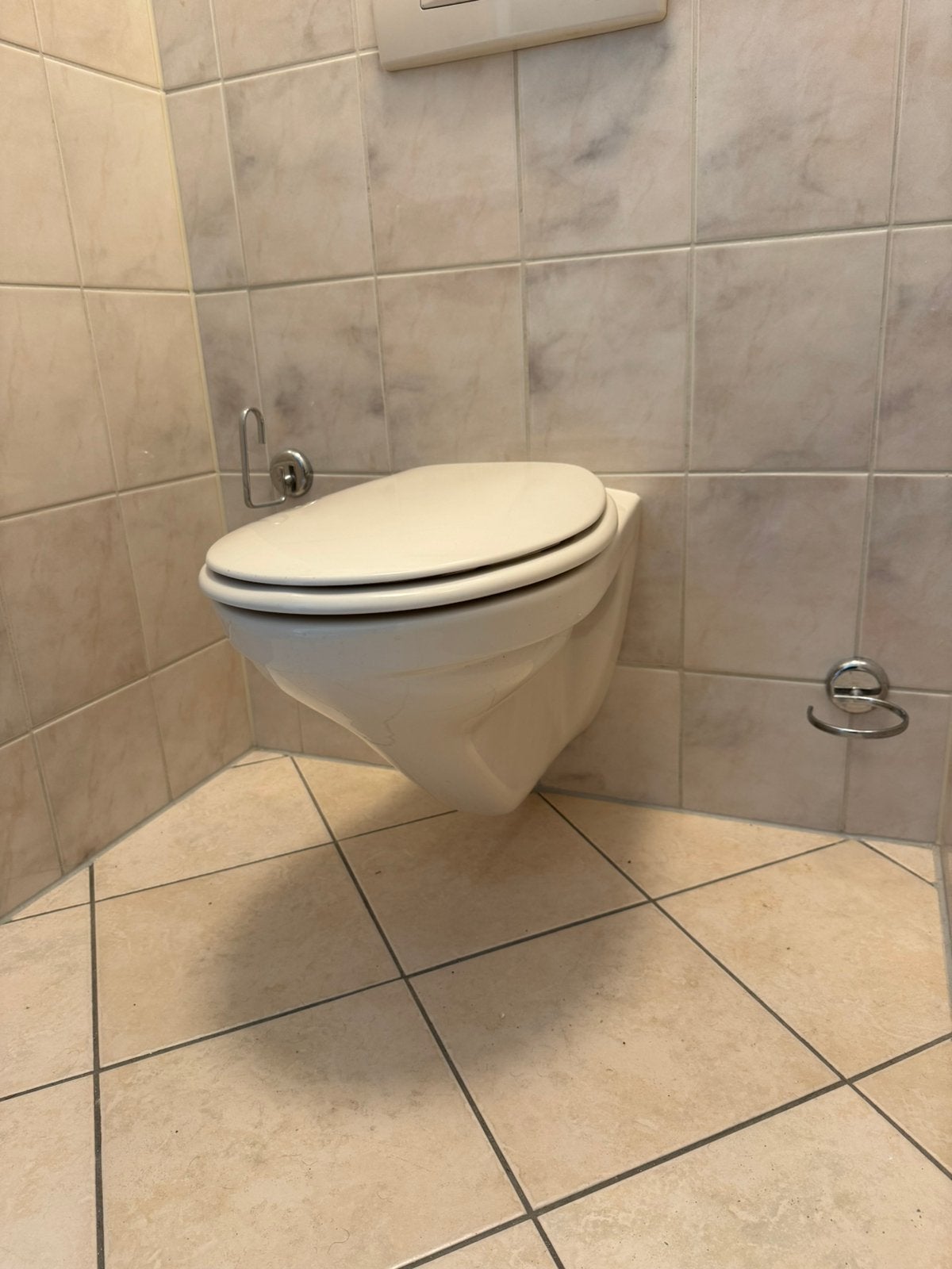 Pergamon villeroy en boch toiletpot., Ophalen, Zo goed als nieuw