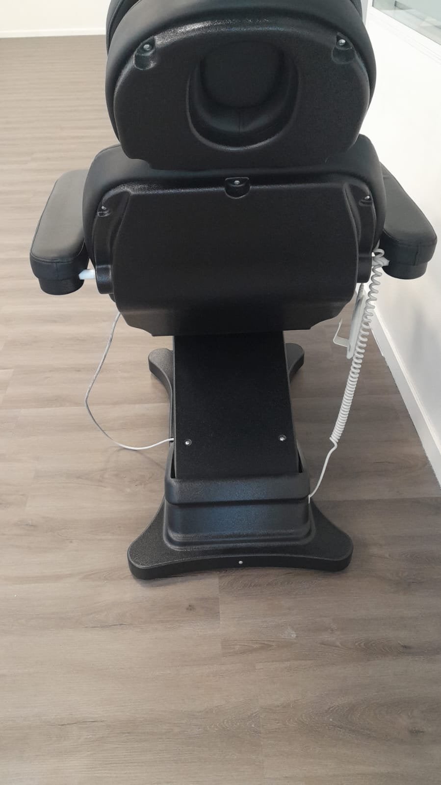 Nieuwe behandelstoel kleur zwart