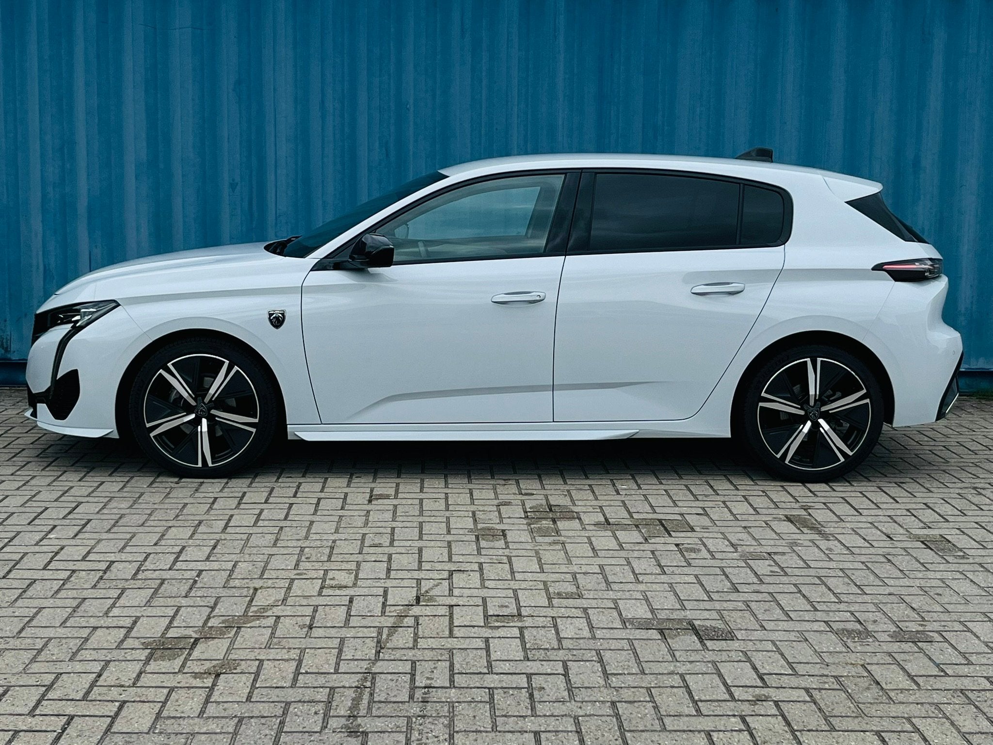 Peugeot 308 1.2 PURETECH 130PK 5-DRS GT AUTOMAAT, Auto's, Gebruikt, Automatische klimaatregeling, Overige brandstoffen, Wit