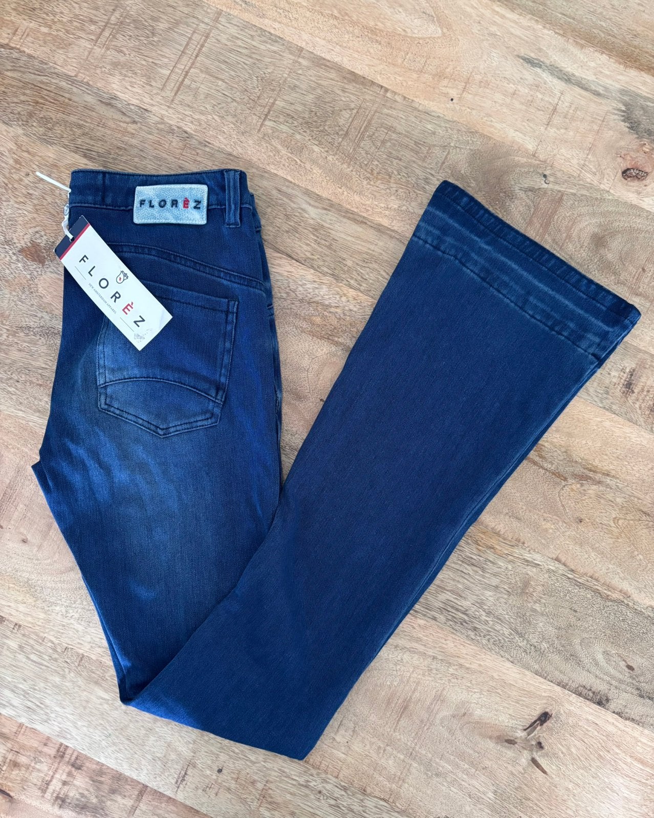Nieuwe Florèz Hally Flare Modal/Tencel Jeans – Maat 27, Kleding | Dames, Ophalen of Verzenden, Nieuw, Blauw, W27 (confectie 34) of kleiner