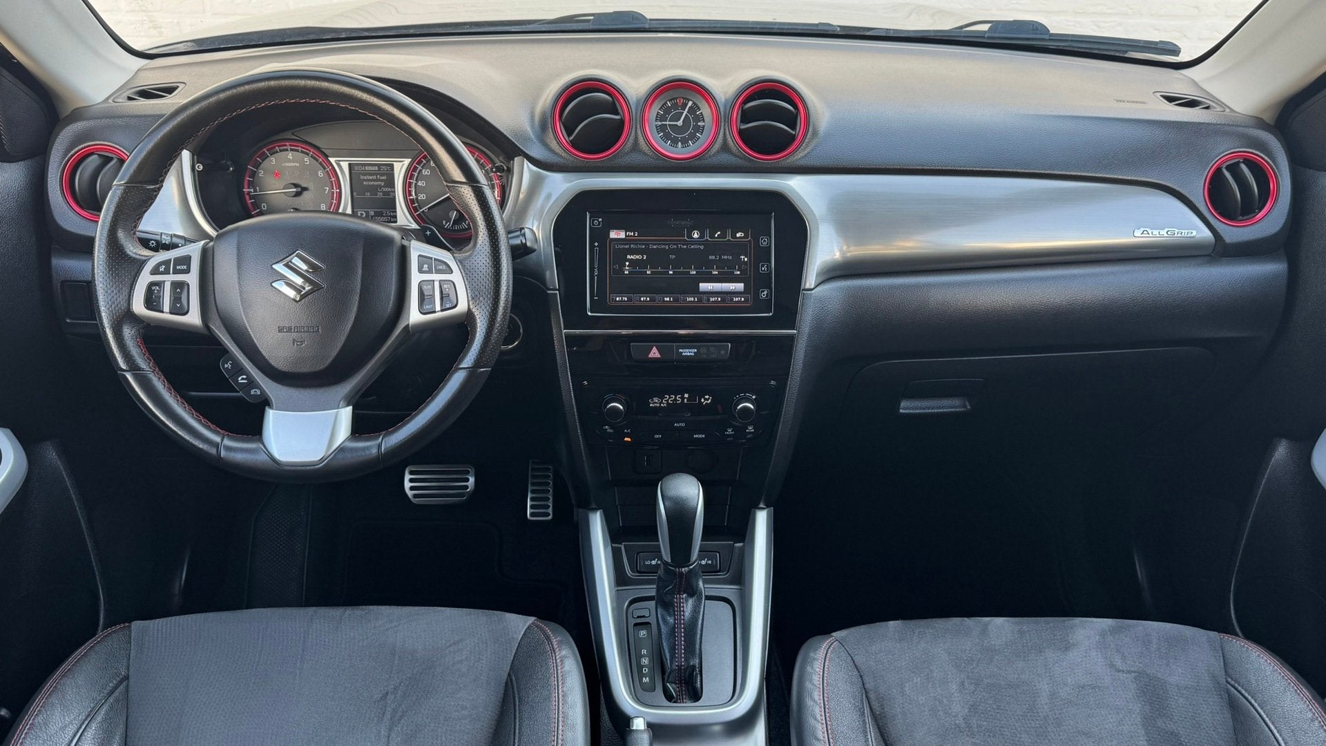 Suzuki Vitara 1.4 S Allgrip Automaat Trekhaak Camera Carplay, Auto's, Suzuki, Gebruikt, Euro 6, 4 cilinders, 1373 cc