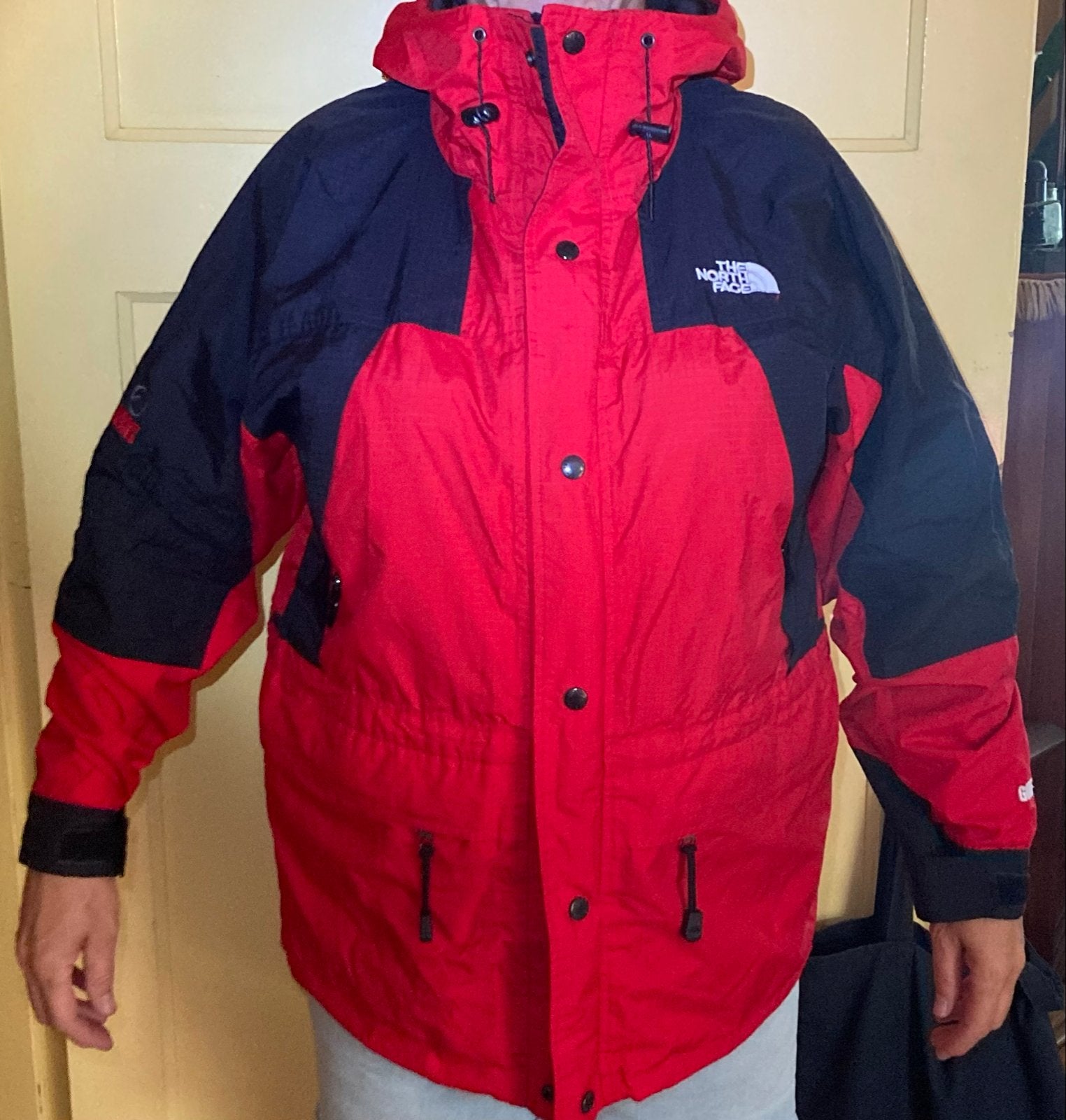 The North Face fietsjas met wind- en sneeuwstopper + muts, Ophalen of Verzenden, Zo goed als nieuw, Maat 48/50 (M), Rood