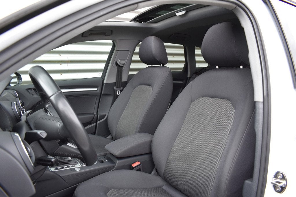 Audi A3 Sportback 1.4 e-tron Pro Line plus Pano | Navi | LED, Auto's, Stof, 4 cilinders, 150 pk, Wit