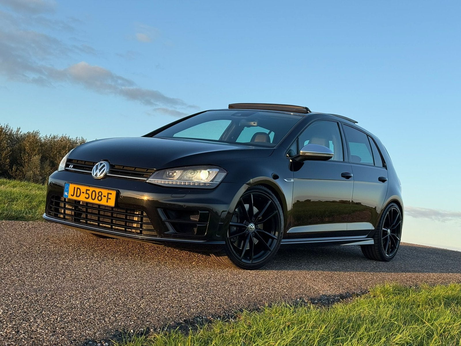 Volkswagen Golf 2.0 TSI R 4MOTION | Pano | 409 pk | Miltek |, Auto's, Automaat, Zwart, 4 cilinders, 1984 cc